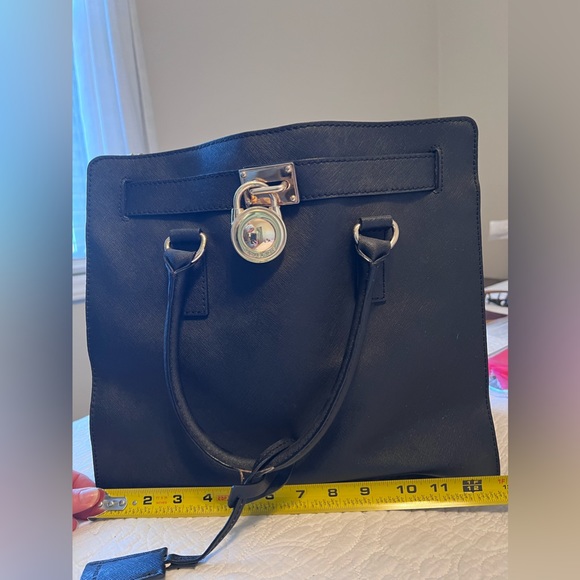 Michael Kors Handbags - Michael Kors Tote Crossbody